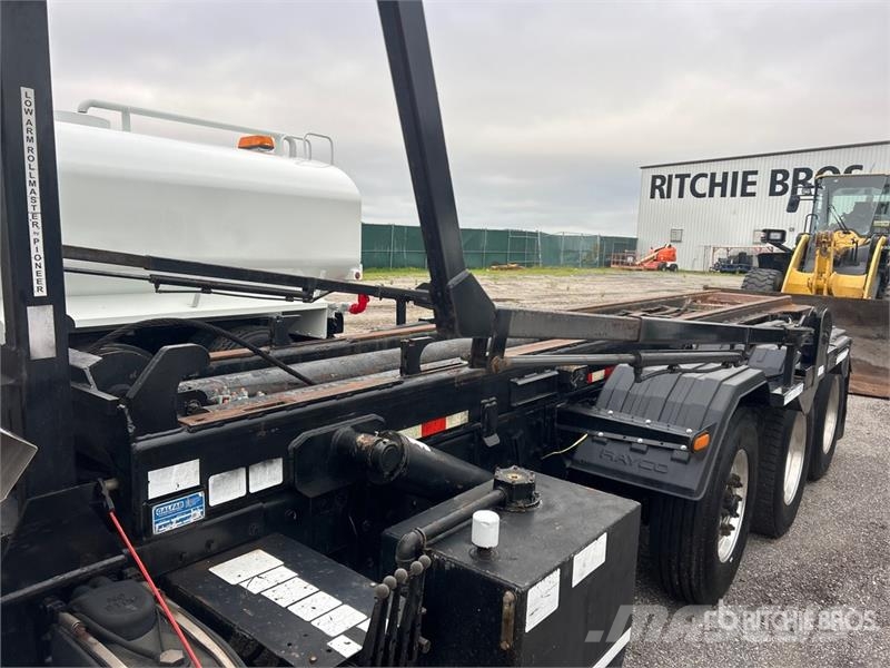 Kenworth T800 شاحنات لوادر
