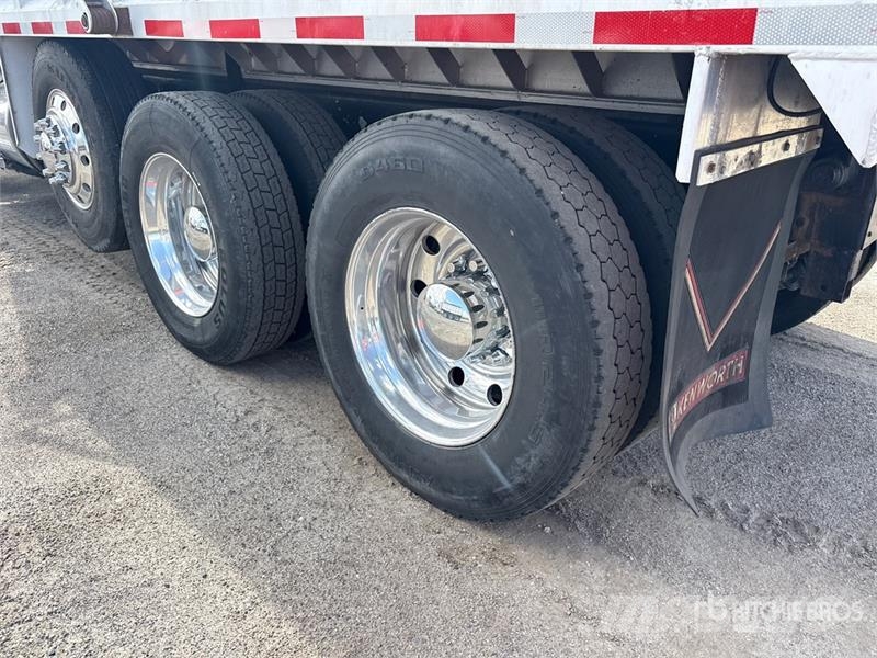 Kenworth T800 شاحنات قلابة