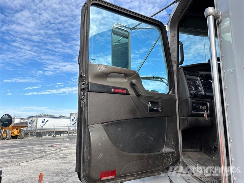 Kenworth T800 Prime Movers