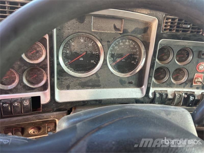 Kenworth T800 وحدات الجر