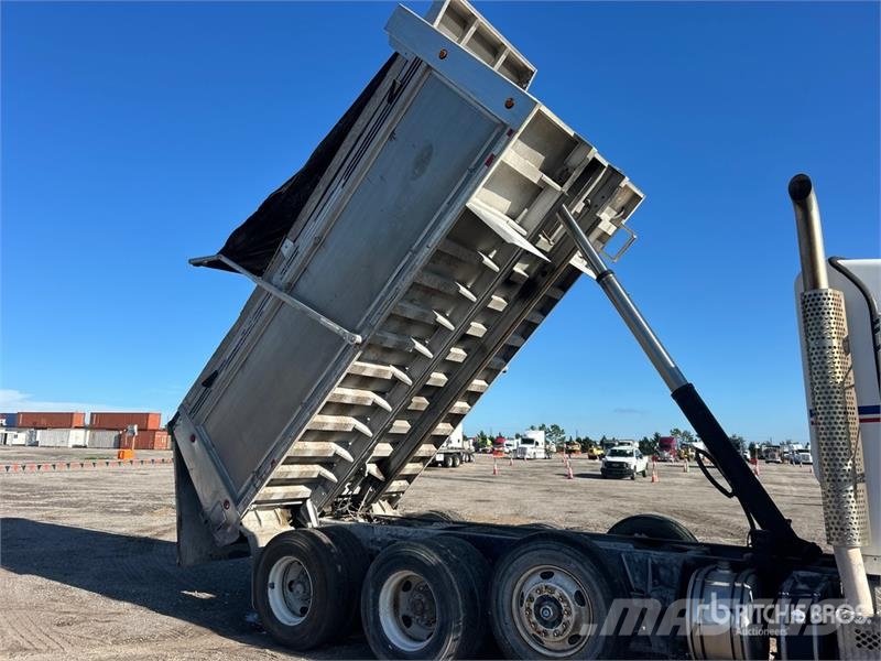 Kenworth T800 Savivarčių priekabų vilkikai