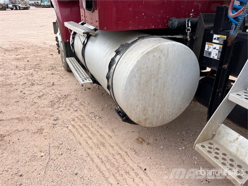 Kenworth T800 牵引车