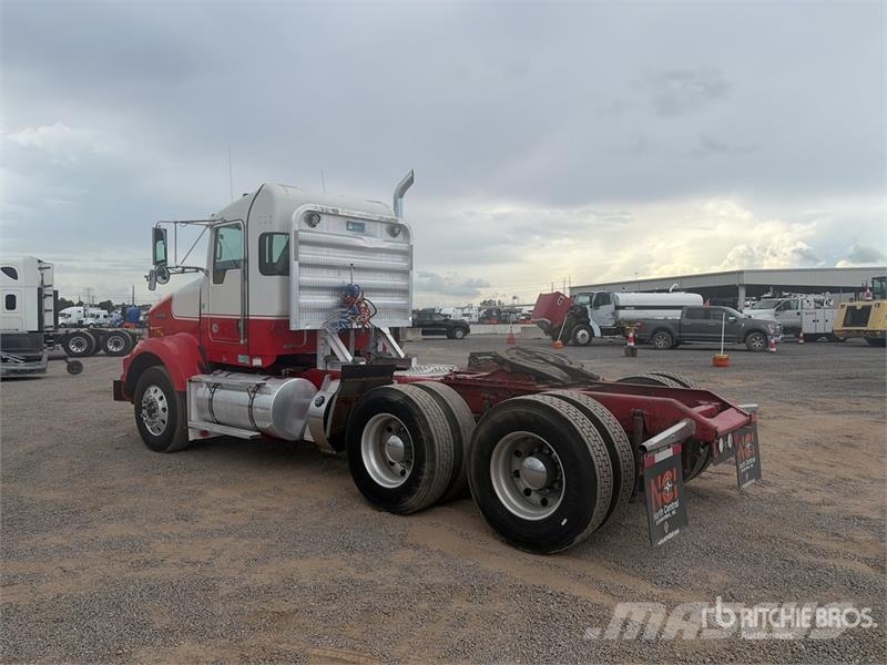 Kenworth T800 Autotractoare