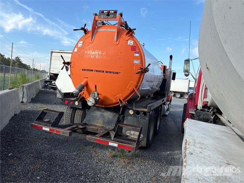 Kenworth T800 콤비/진공 트럭