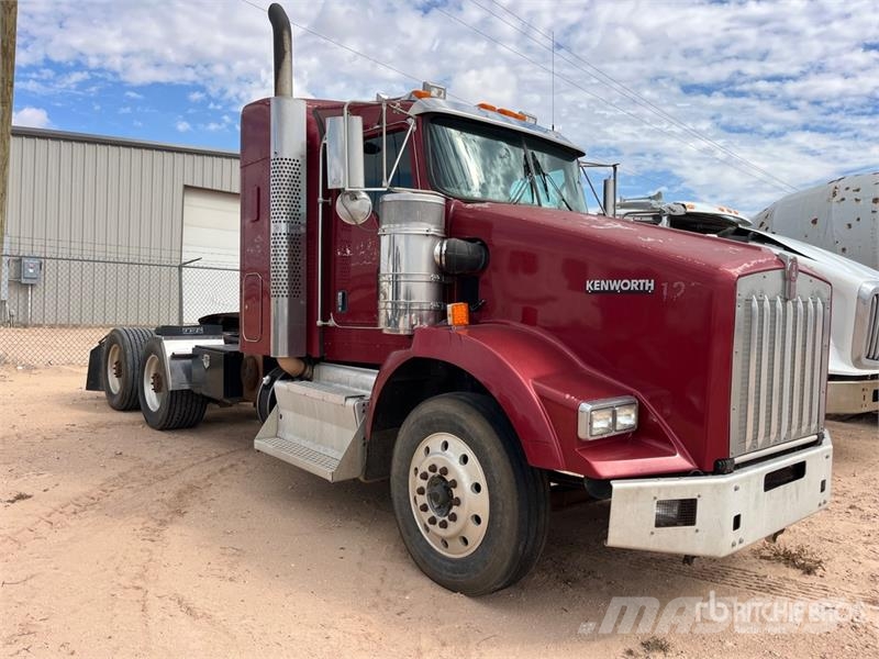 Kenworth T800 牵引车