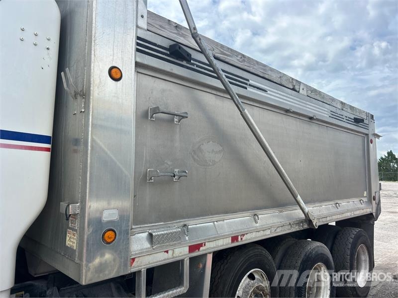 Kenworth T800 Tipper trucks