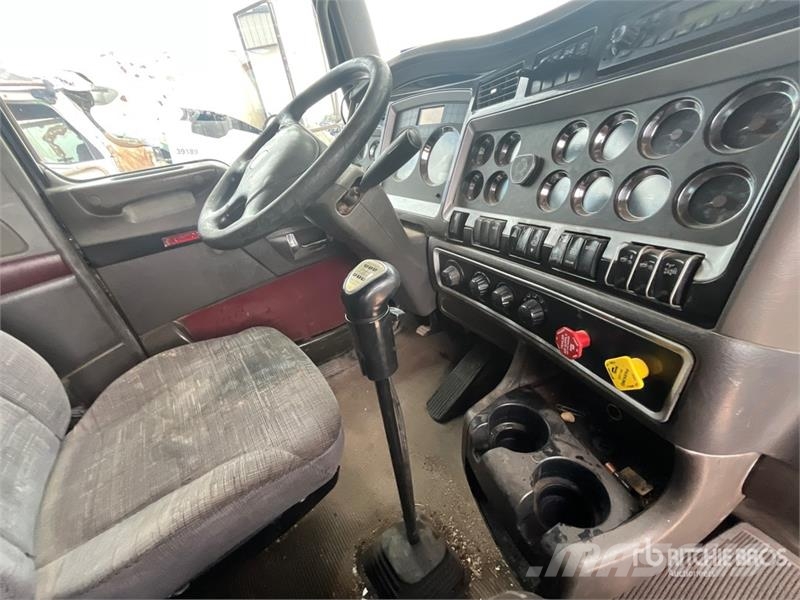 Kenworth T800 牵引车