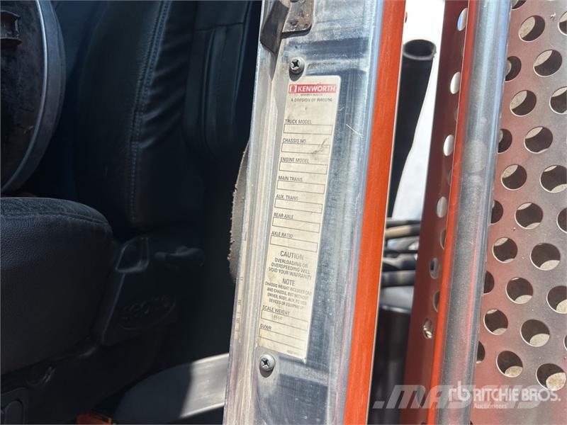 Kenworth T800 콤비/진공 트럭