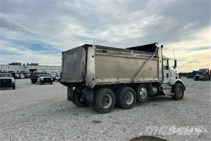 Kenworth T800 Savivarčių priekabų vilkikai