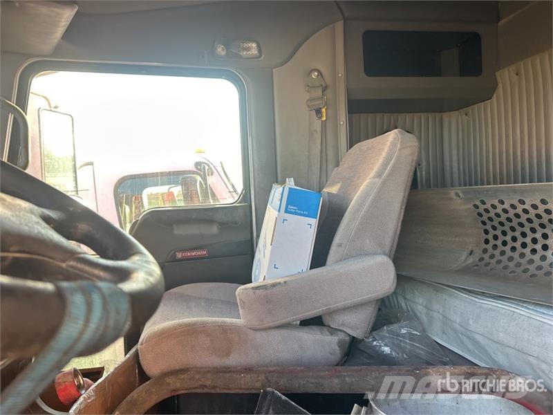 Kenworth T800 وحدات الجر
