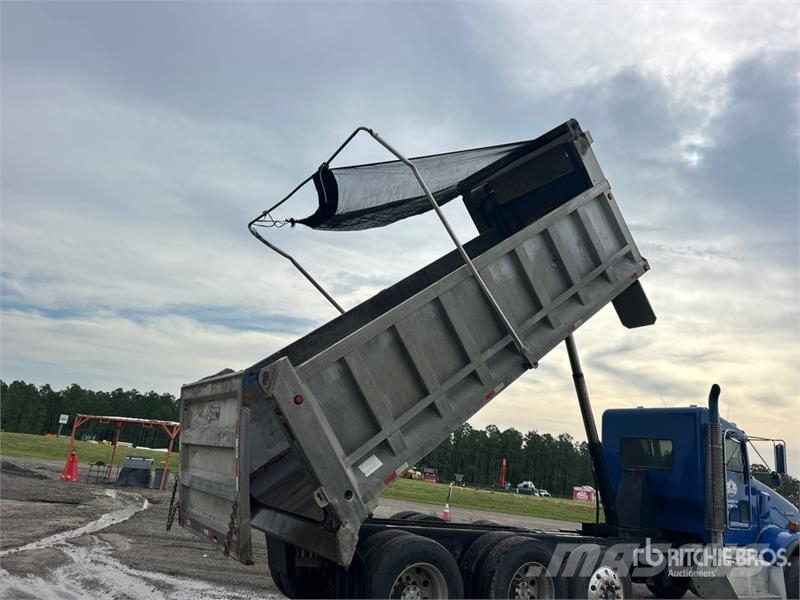 Kenworth T800 Pašizgāzējs