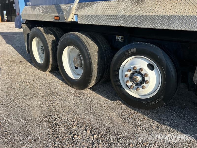 Kenworth T800 Tipper trucks