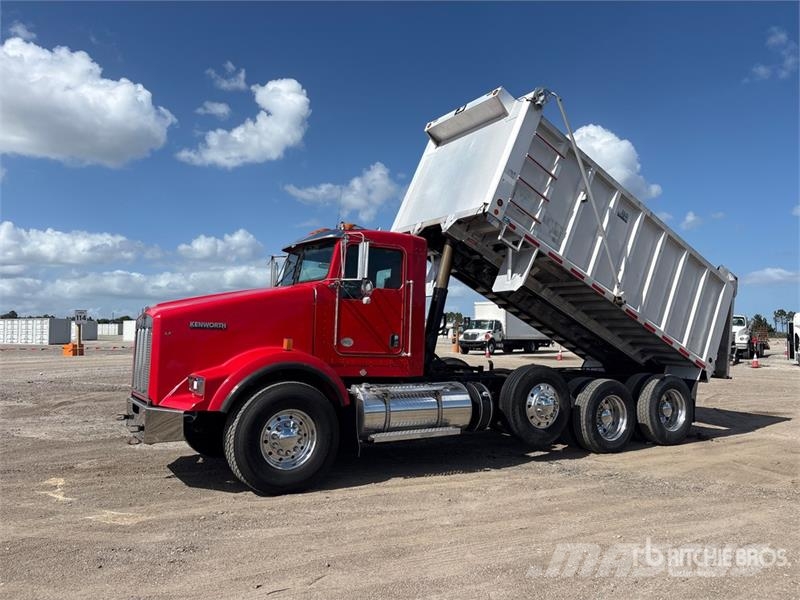 Kenworth T800 شاحنات قلابة