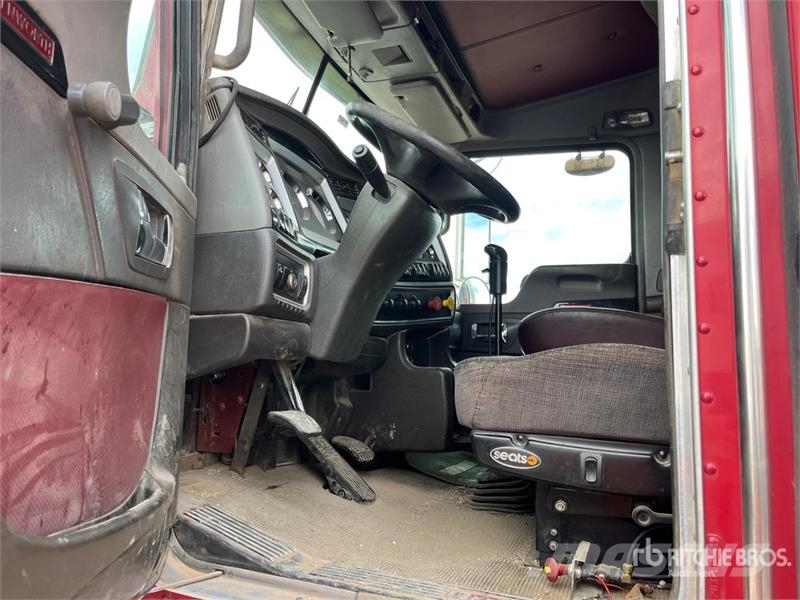 Kenworth T800 牵引车