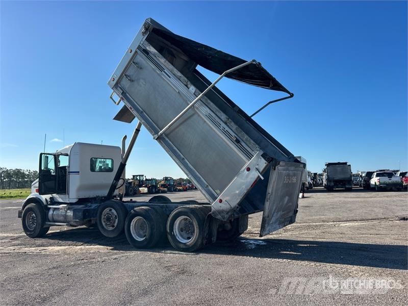 Kenworth T800 Savivarčių priekabų vilkikai