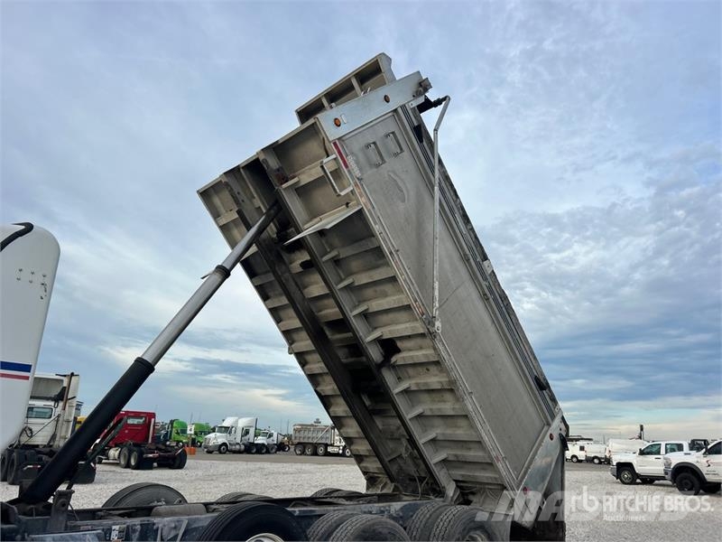 Kenworth T800 Savivarčių priekabų vilkikai