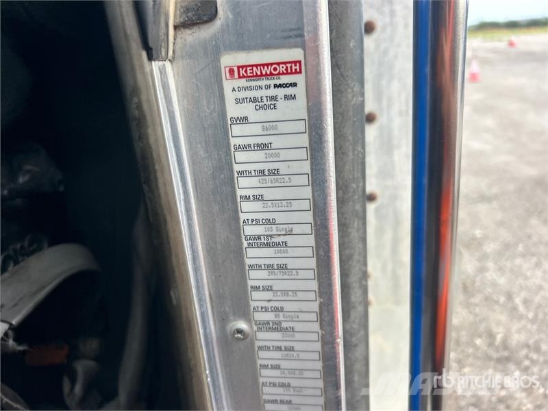 Kenworth T800 Pašizgāzējs