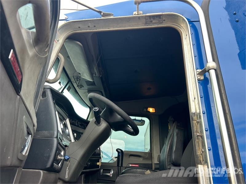Kenworth T800 Pašizgāzējs