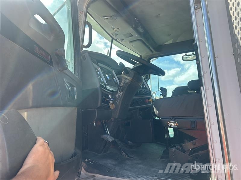 Kenworth T800 Vetopöytäautot