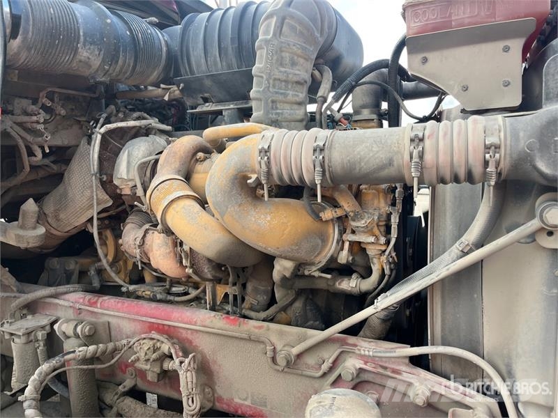 Kenworth T800 Sadulveokid