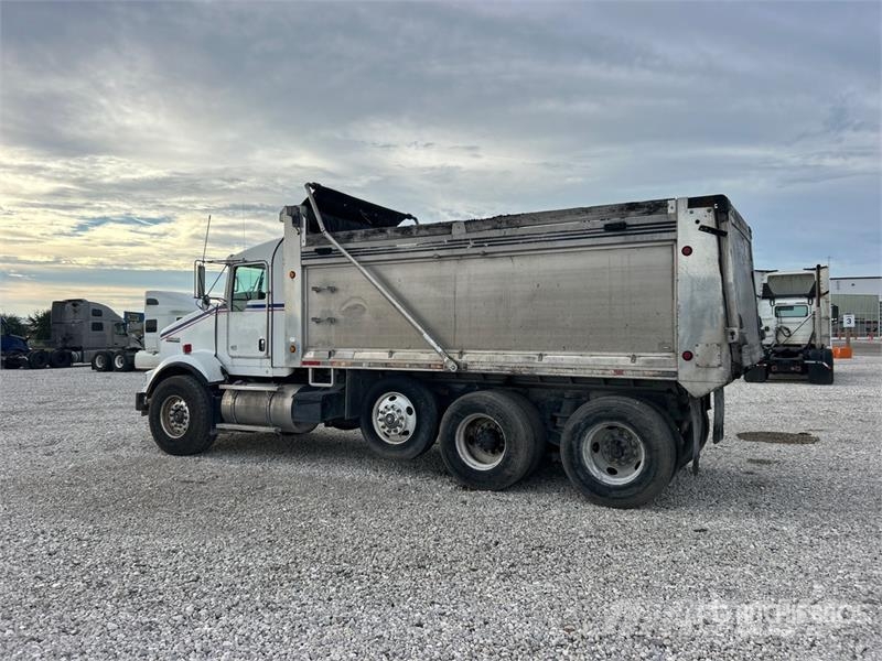Kenworth T800 Savivarčių priekabų vilkikai