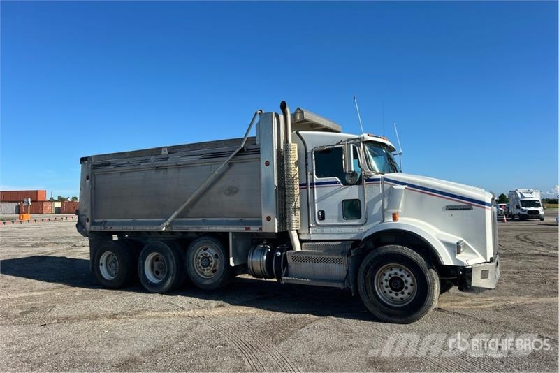 Kenworth T800 Savivarčių priekabų vilkikai