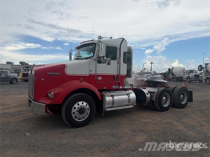 Kenworth T800 Autotractoare