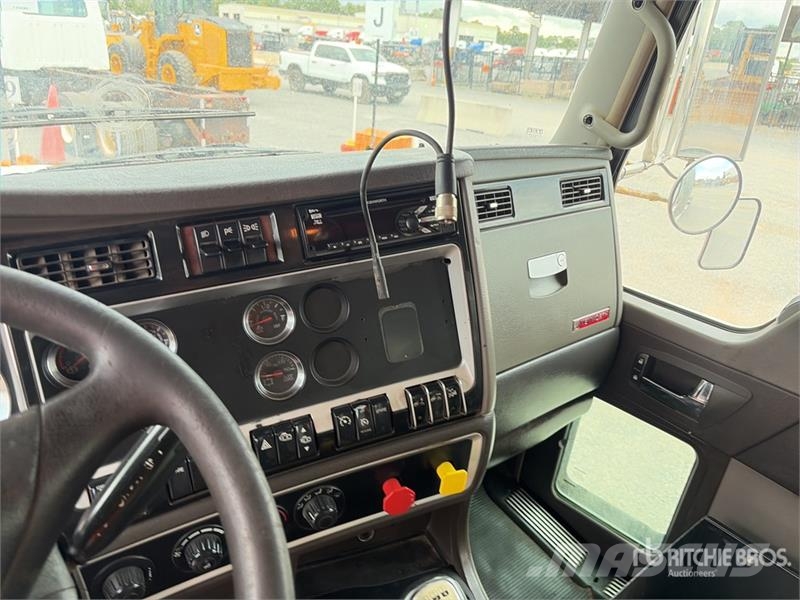 Kenworth T800 Autotractoare