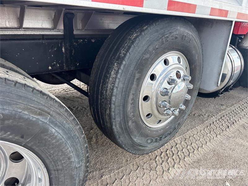 Kenworth T800 شاحنات قلابة