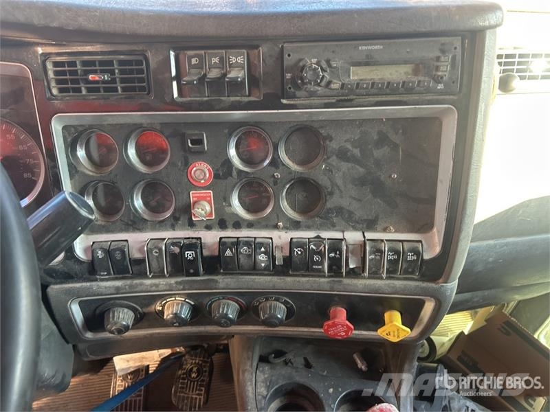 Kenworth T800 وحدات الجر