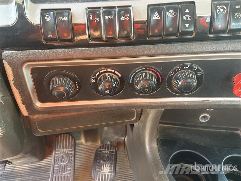 Kenworth T800 Vetopöytäautot