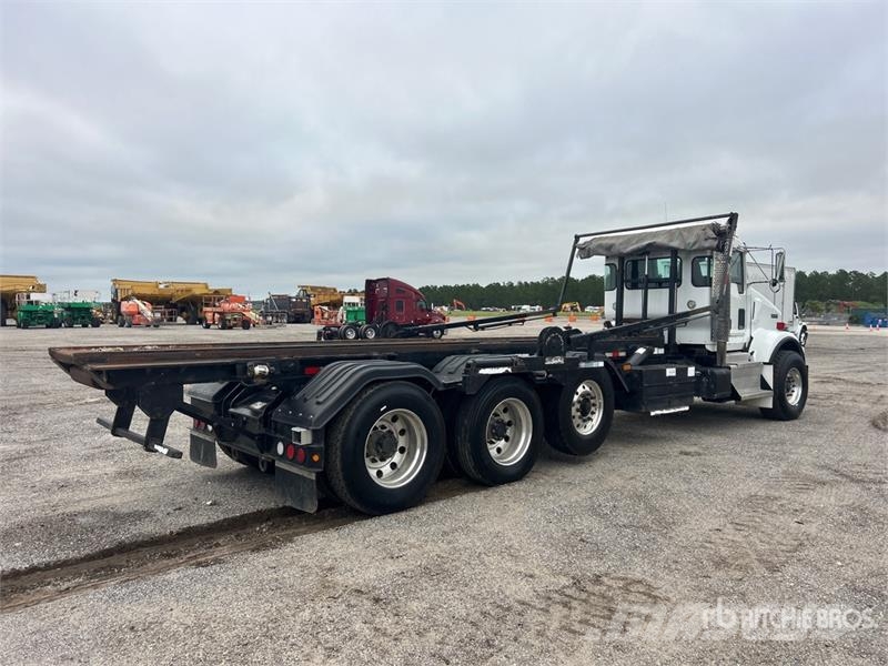 Kenworth T800 شاحنات لوادر