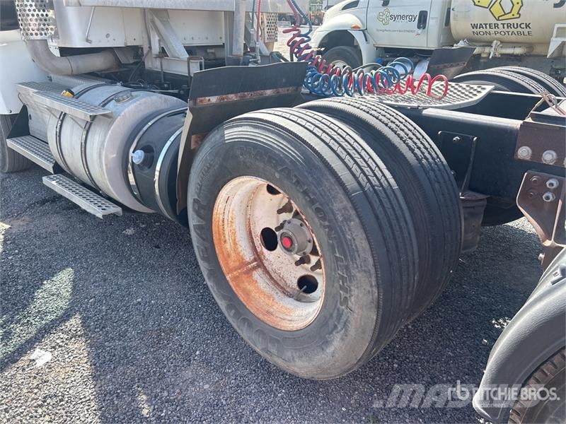Kenworth T800 Vetopöytäautot