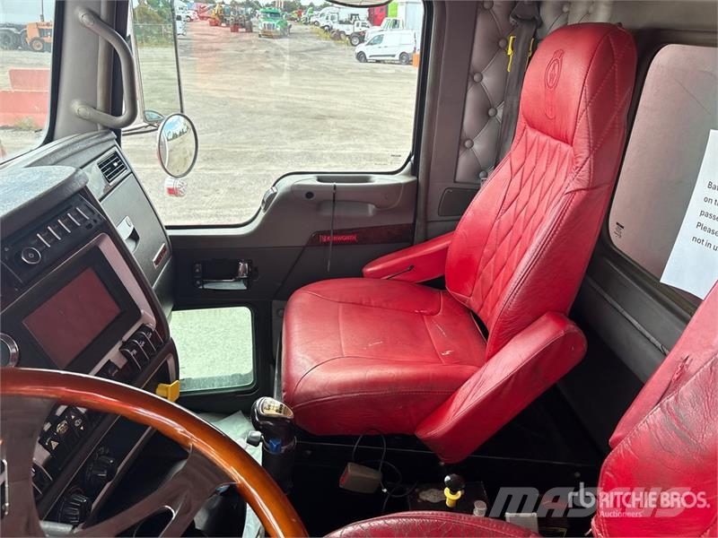 Kenworth T800 شاحنات قلابة