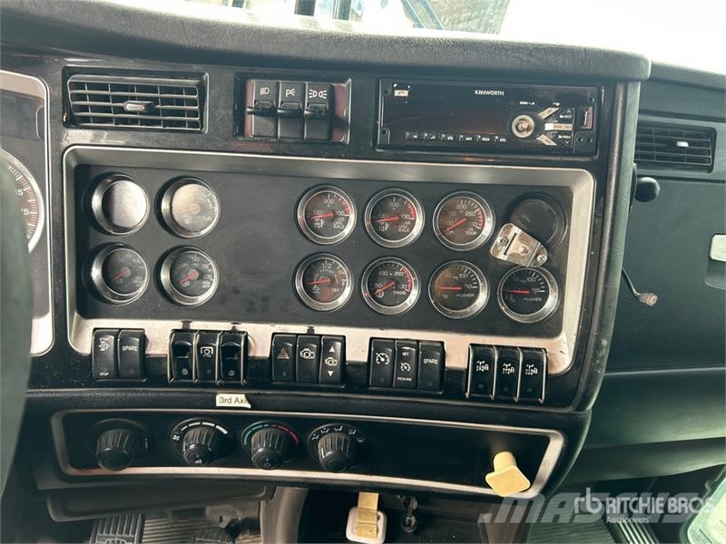 Kenworth T800 Pašizgāzējs