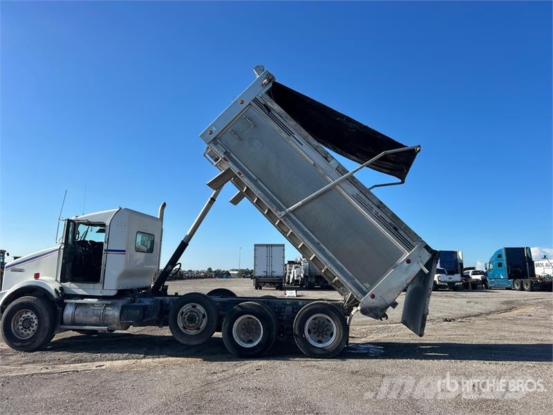 Kenworth T800 Savivarčių priekabų vilkikai
