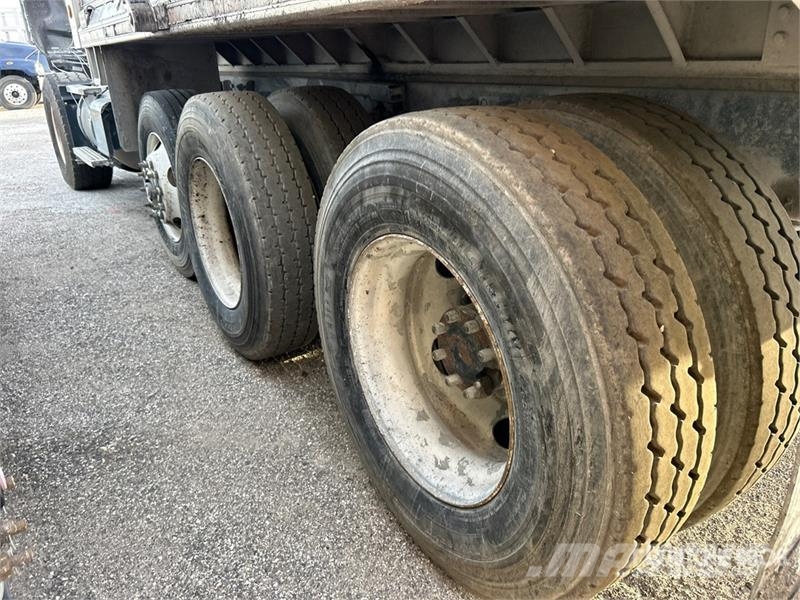 Kenworth T800 Savivarčių priekabų vilkikai