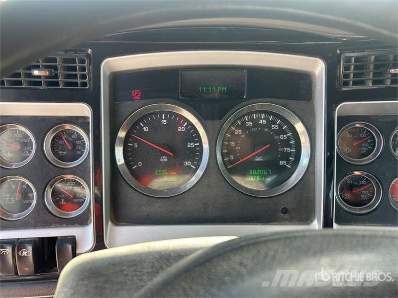 Kenworth T800 Vetopöytäautot