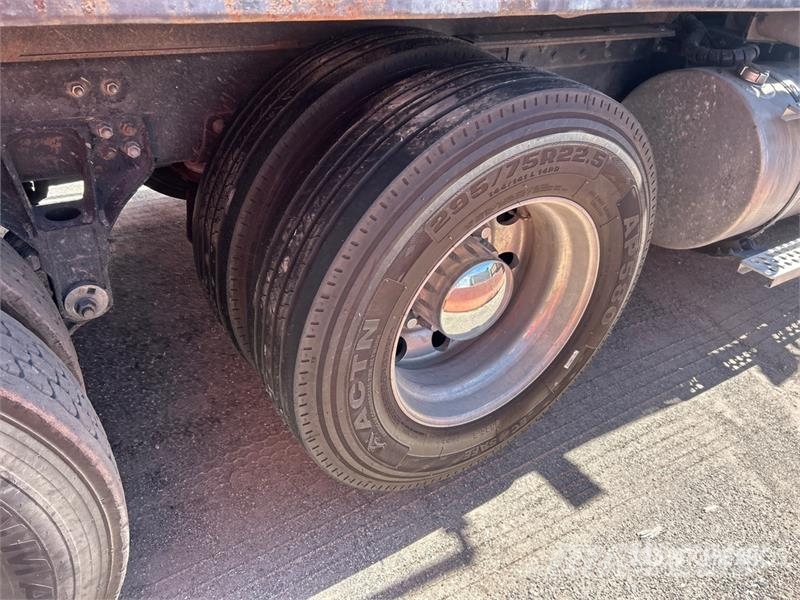 Kenworth T800 Autobasculanta