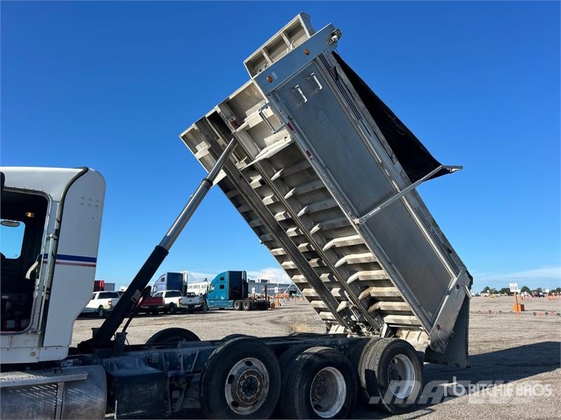 Kenworth T800 Savivarčių priekabų vilkikai
