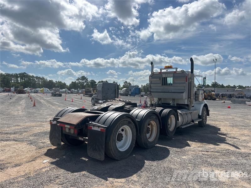 Kenworth T800 Vetopöytäautot
