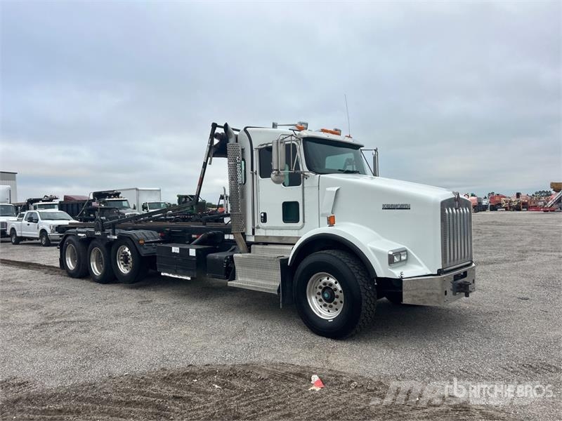 Kenworth T800 شاحنات لوادر