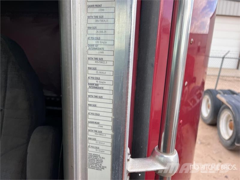 Kenworth T800 牵引车