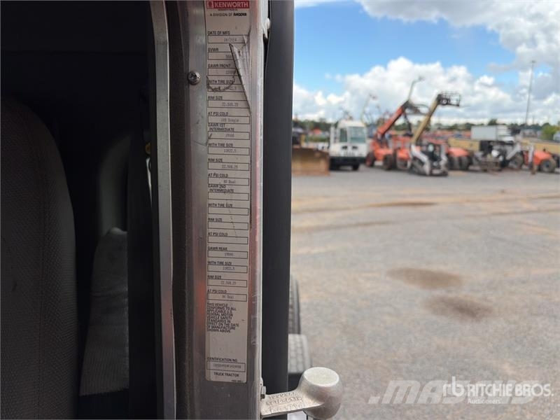Kenworth T800 Autotractoare