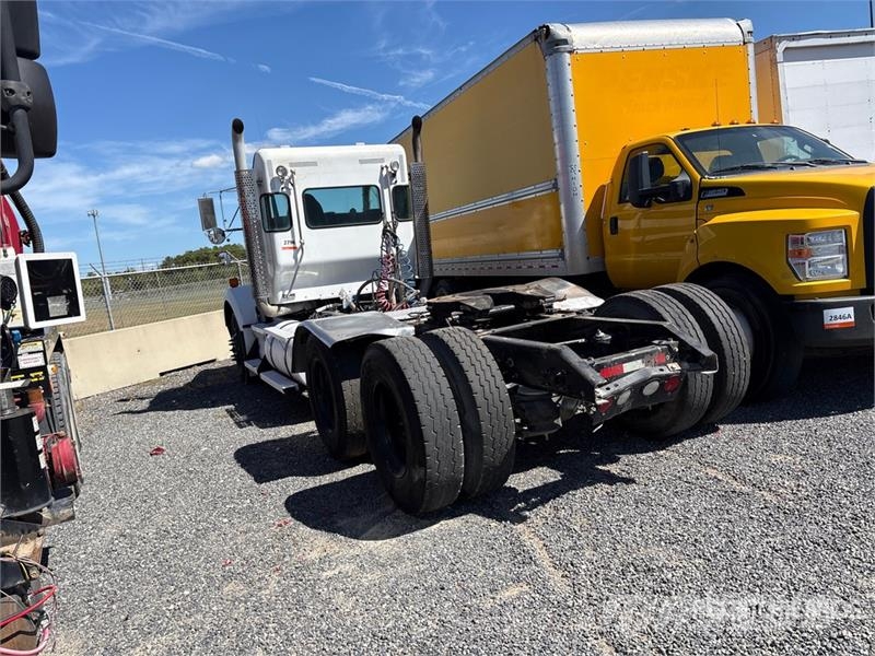 Kenworth T800 Sattelzugmaschinen
