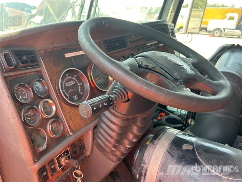 Kenworth T800 콤비/진공 트럭