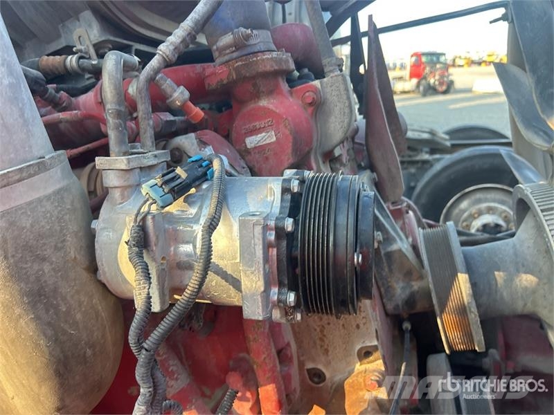 Kenworth T800 وحدات الجر