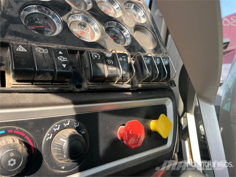 Kenworth T800 Motrici e Trattori Stradali