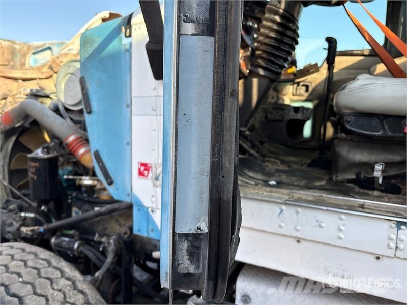 Kenworth T800 8x4 Mixer Truck (Inoperable) Φορτηγά-Μπετονιέρες