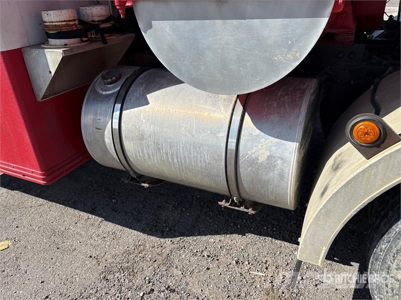 Kenworth T800 8x6 Vacuum Tanker Truck Kombinētās vakumsūkņa mašīnas